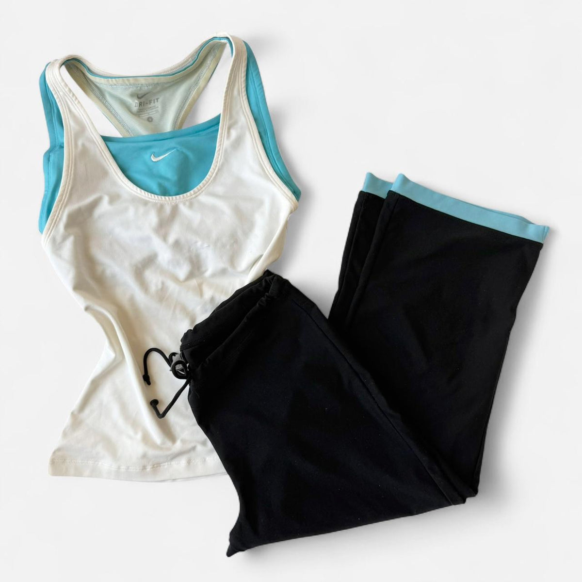 Nike White & Aqua Athleisure Set 🩵