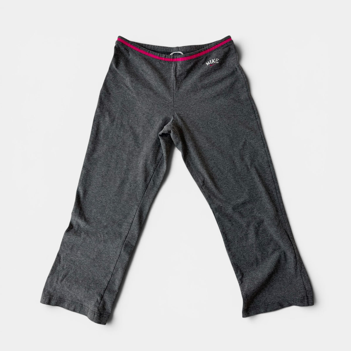 Nike Pink Grey Active Capri Set Y2K Athleisure