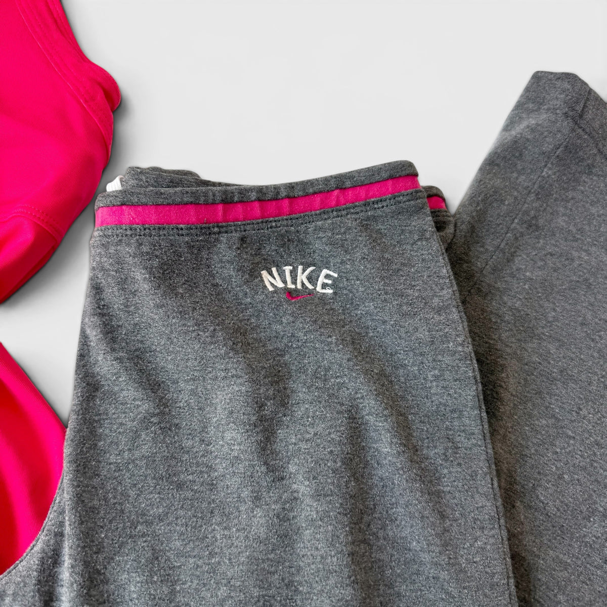 Nike Pink Grey Active Capri Set Y2K Athleisure