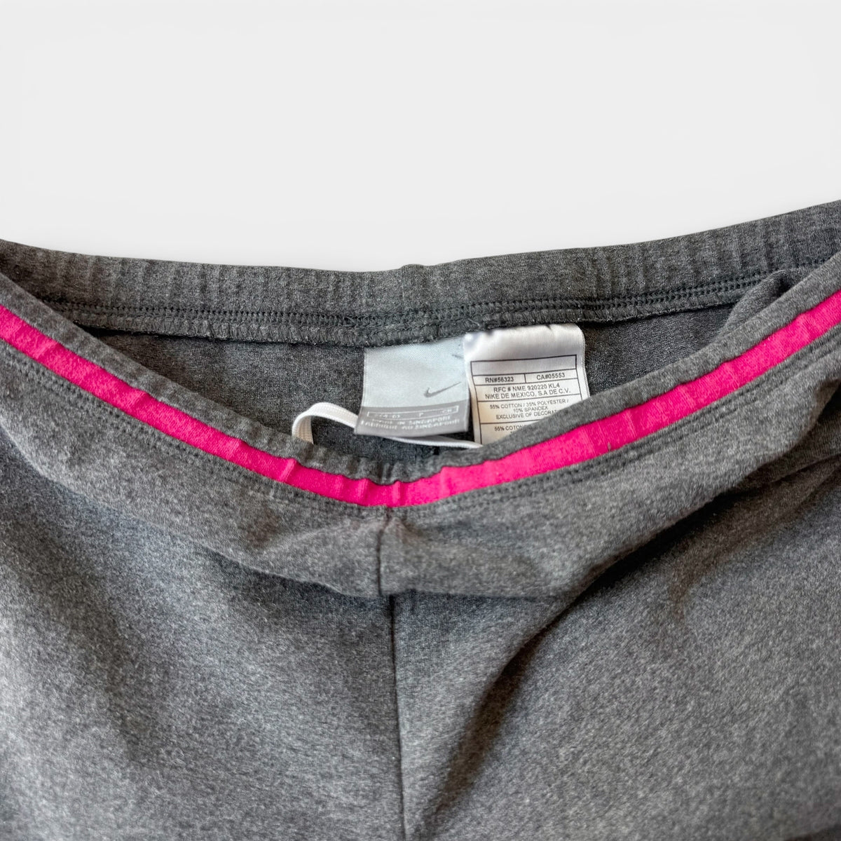 Nike Pink Grey Active Capri Set Y2K Athleisure